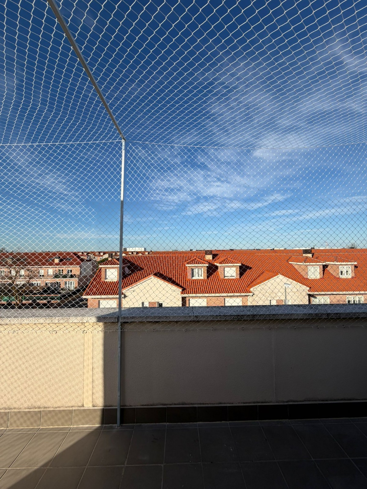 Instalación profesional de red de seguridad certificada en Valencia