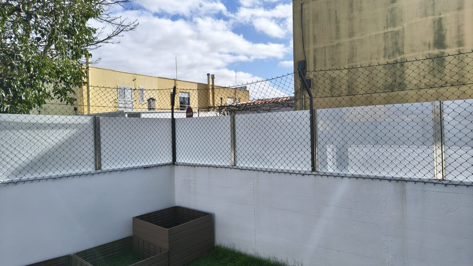 Red de seguridad para niños en ventanas de apartamento en Valencia